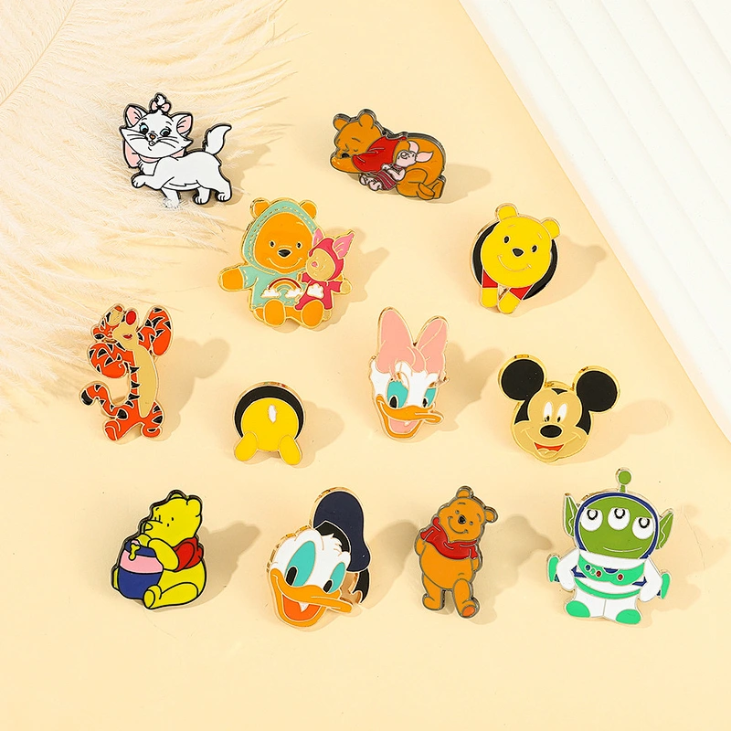 Wholesale No Minimum Metal Pins Supplier Glitter Brooch Anime Hard Enamel Pin Soft Lapel Badge Manufacturer Custom Enamel Pin