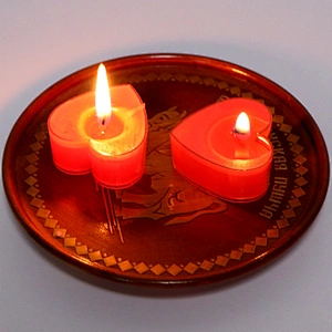 3 inch Red White Unscented Wax Discs Valentine Day 10 Hour Floating Candles for Cylinder Vases