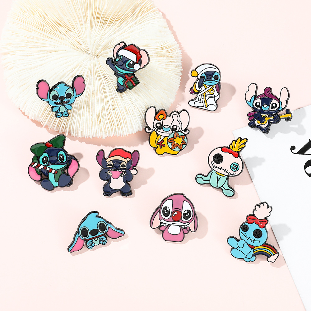 Wholesale No Minimum Metal Pins Supplier Glitter Brooch Anime Hard Enamel Pin Soft Lapel Badge Manufacturer Custom Enamel Pin
