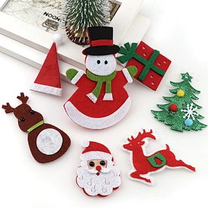 2023 Wholesale Factory Christmas Tree Felt Family Christmas Ornament