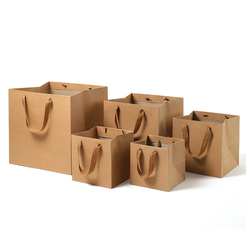 Wholesale Custom Eco-friendly Kraft Paper Bag Biodegradable Shopping Paper Bag For Clothes Garments Packing