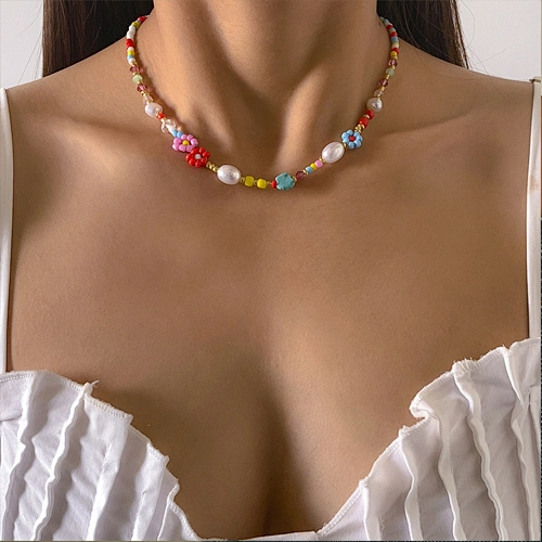 Imitation Pearl Daisy Flower Beaded Necklace