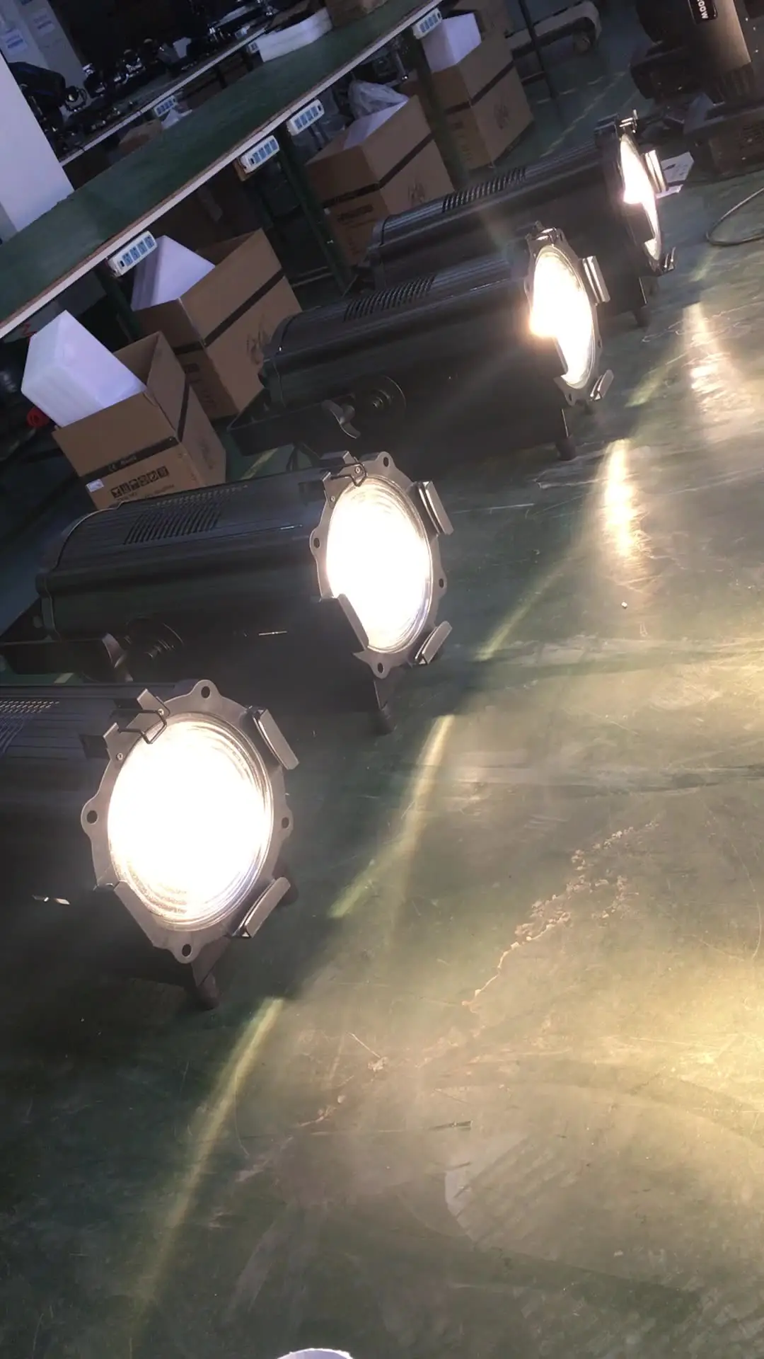 led fresnel stage lighting