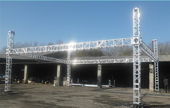live truss