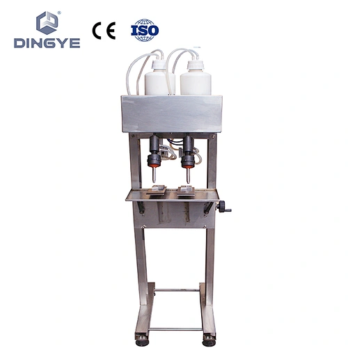 YT-2 vacuum liquid filling machine