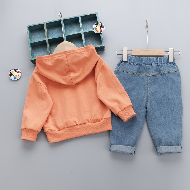 hoodies top + jeans pants