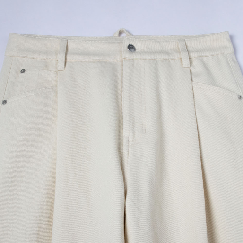 workwear twill trousers waistband detail