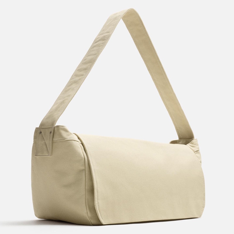 canvas messenger bag 45° side angled view