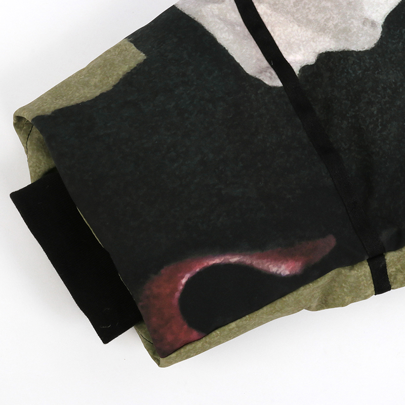 statue print puffer jacket sleeve detail