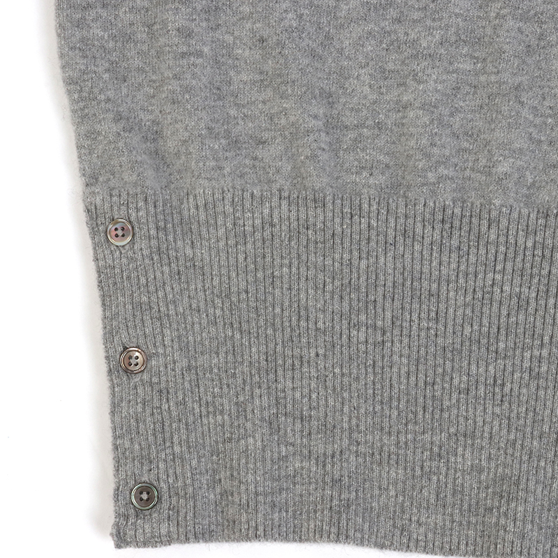 custom graphic knitwear supplier button detail