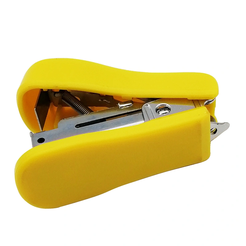 Portable mini plastic desk no.10 staples stapler with remover
