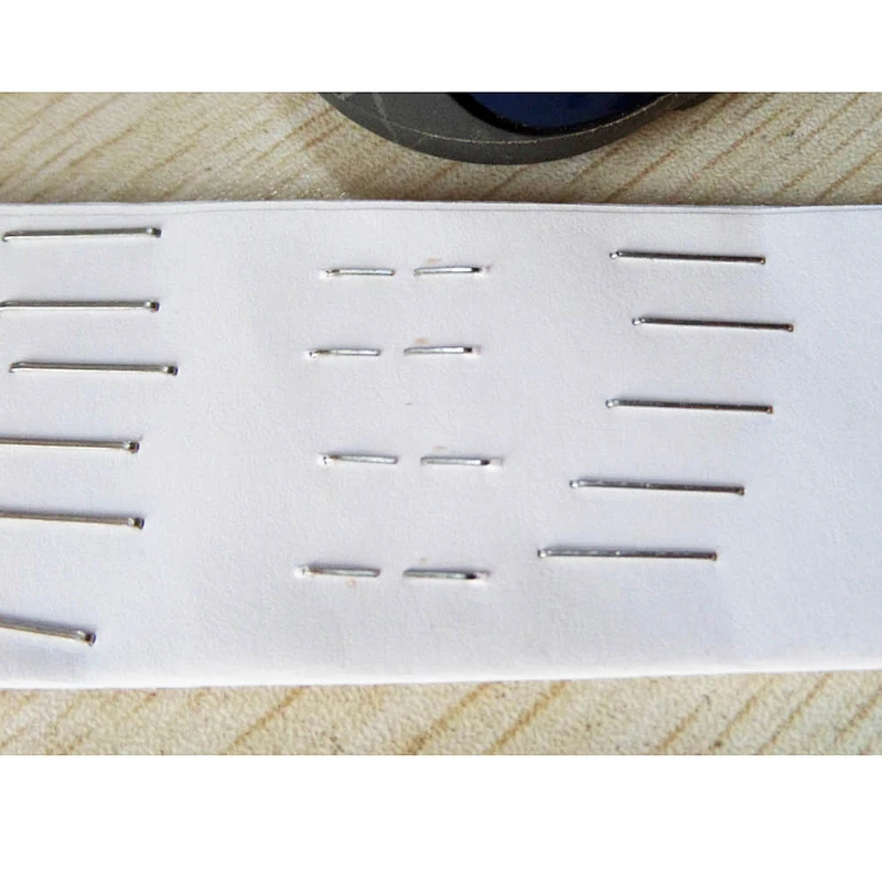 Office metal full strip flat pinch paper stapler