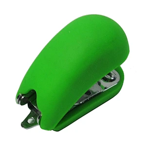 Colorful plastic 24/6 26/6 staples mini stapler