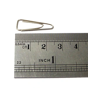 Office desktop 25mm silver triangular paper clips