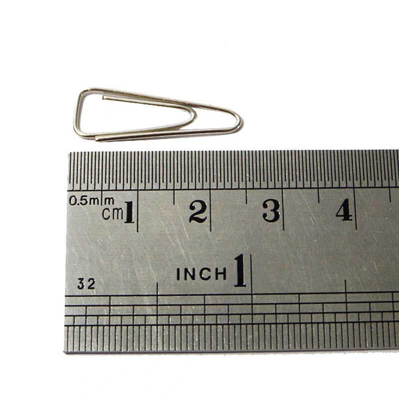 Office desktop 25mm silver triangular paper clips