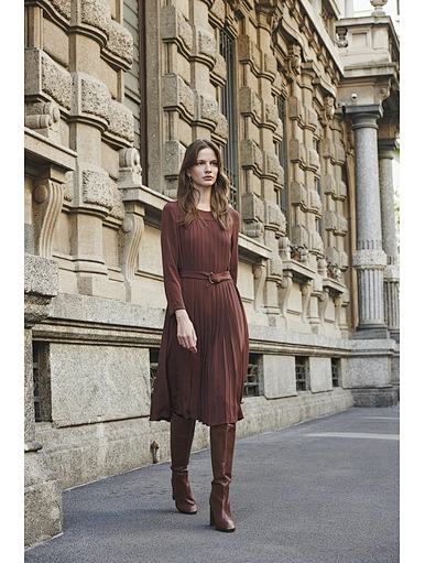 French vintage waist-skimming mid-length pleated silk dress