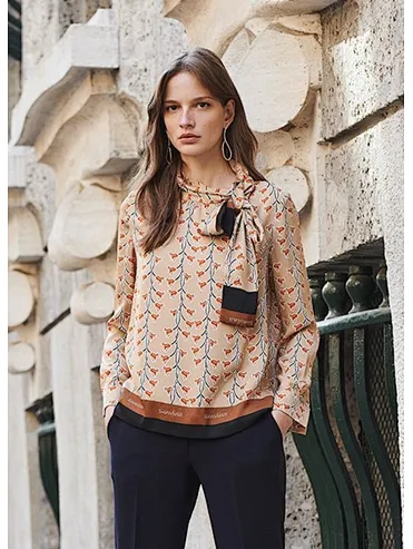 BLOUSE