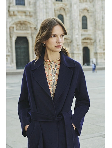 Double-sided cashmere coat with unbuttoned waist