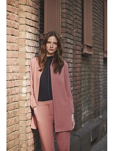Simple round collar unbuttoned version of the wool jacket