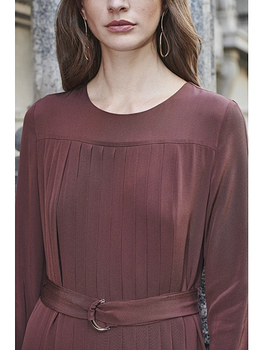 French retro waist-skimming mid-length pleated silk dress