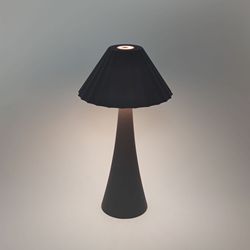 Zhongshan Bedside Restaurant Rechargeable Table Lamp Classic Bar Gold Led Desk Lamp