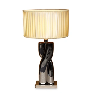 Contemporary style new design resin nightstand table lamp for hotel use