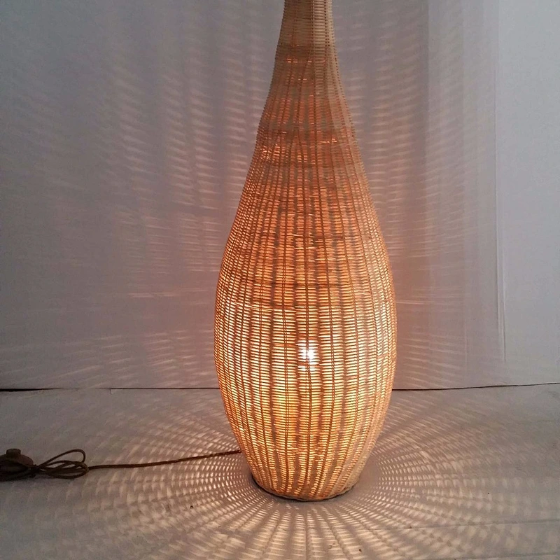 Bowling shape hotel decorative natural rattan standing floor lamp