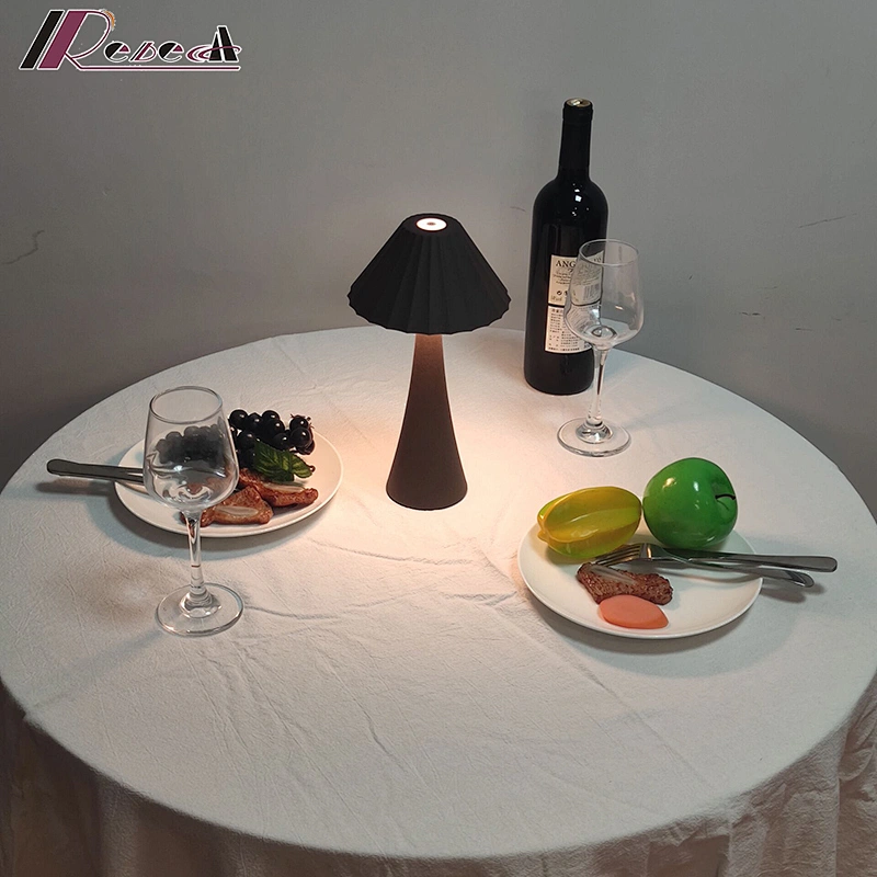 Zhongshan Bedside Restaurant Rechargeable Table Lamp Classic Bar Gold Led Desk Lamp