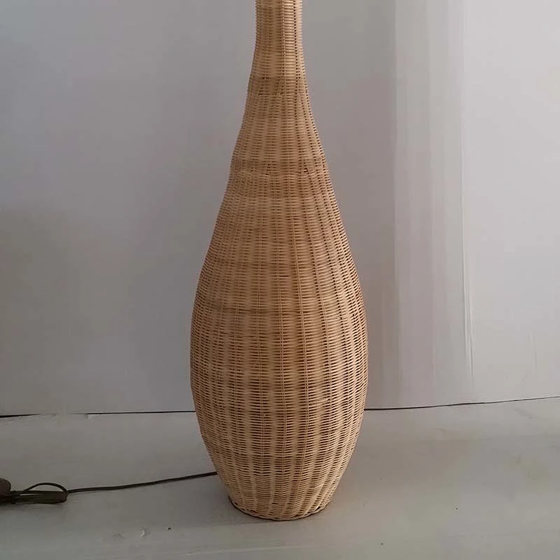 Bowling shape hotel decorative natural rattan standing floor lamp