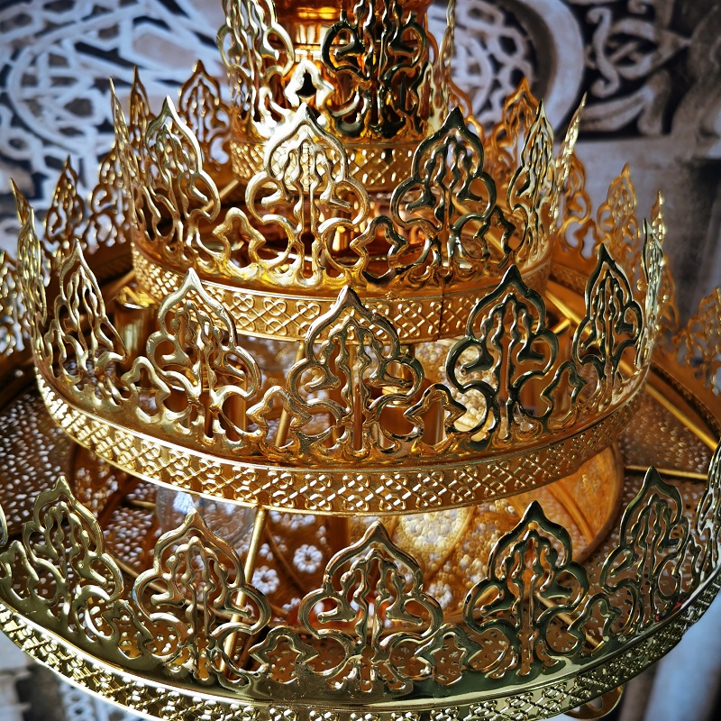 Dubai features chandeliers Morocco hotel villa restaurant Southeast Asia hollow carved chandeliers hotel light fixtures