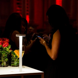 wireless waterproof IP54 rechargeable LED Cordless Table Lamp For Restaurant and hotel