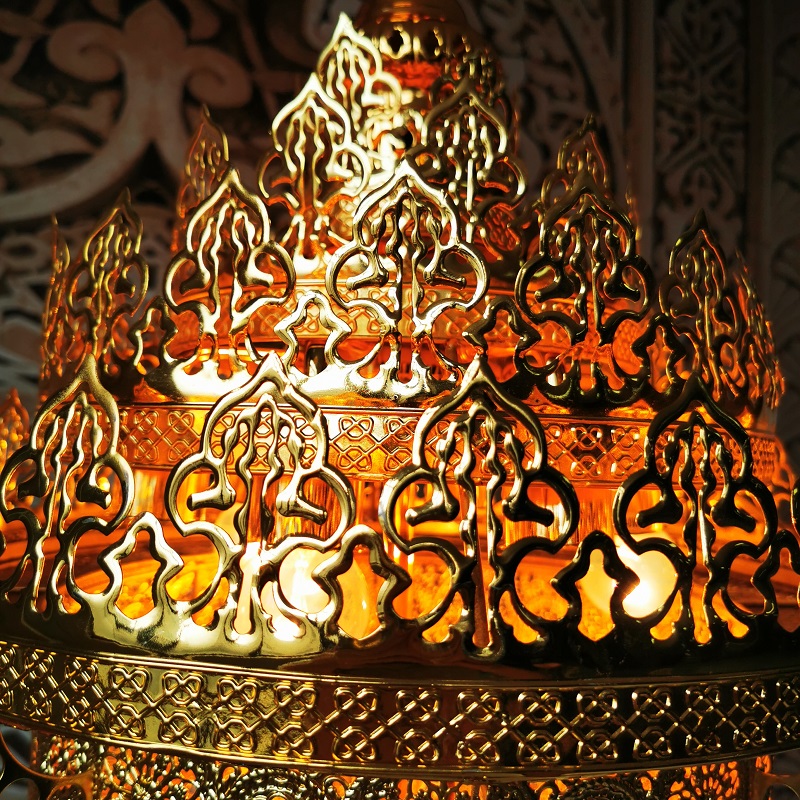 Dubai features chandeliers Morocco hotel villa restaurant Southeast Asia hollow carved chandeliers hotel light fixtures