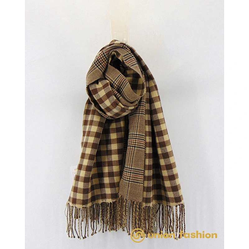 Wholesale Luxury Womens And Mens Knitting Scarf  Winter Solid Tassel Scarf for Ladies Woven Big Size Scarf Plain Dyed