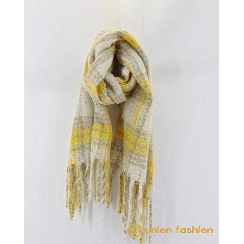 Wholesale Luxury Womens And Mens Knitting Scarf  Winter Solid Tassel Scarf for Ladies Woven Big Size Scarf Plain Dyed