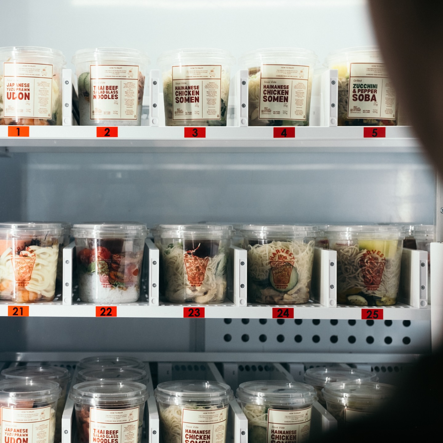 WEIMI smart Chilled Noodles Vending Machine built for premium products
