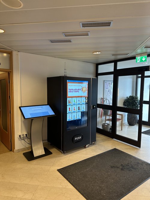 Full Touchscreen Vending Machines at Iceland Airport