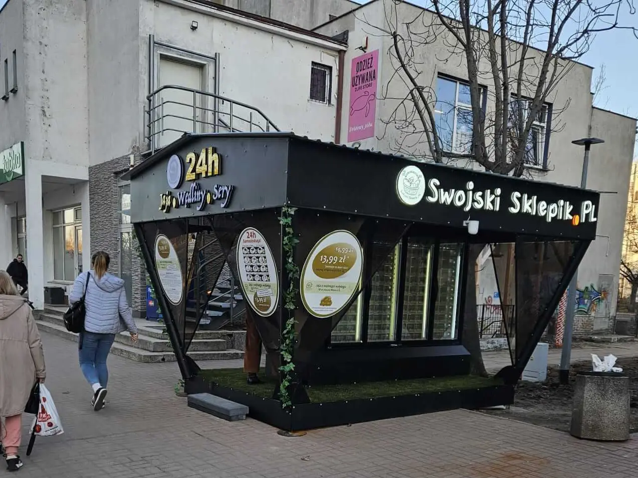 WEIMI egg locker vending machine in Poland