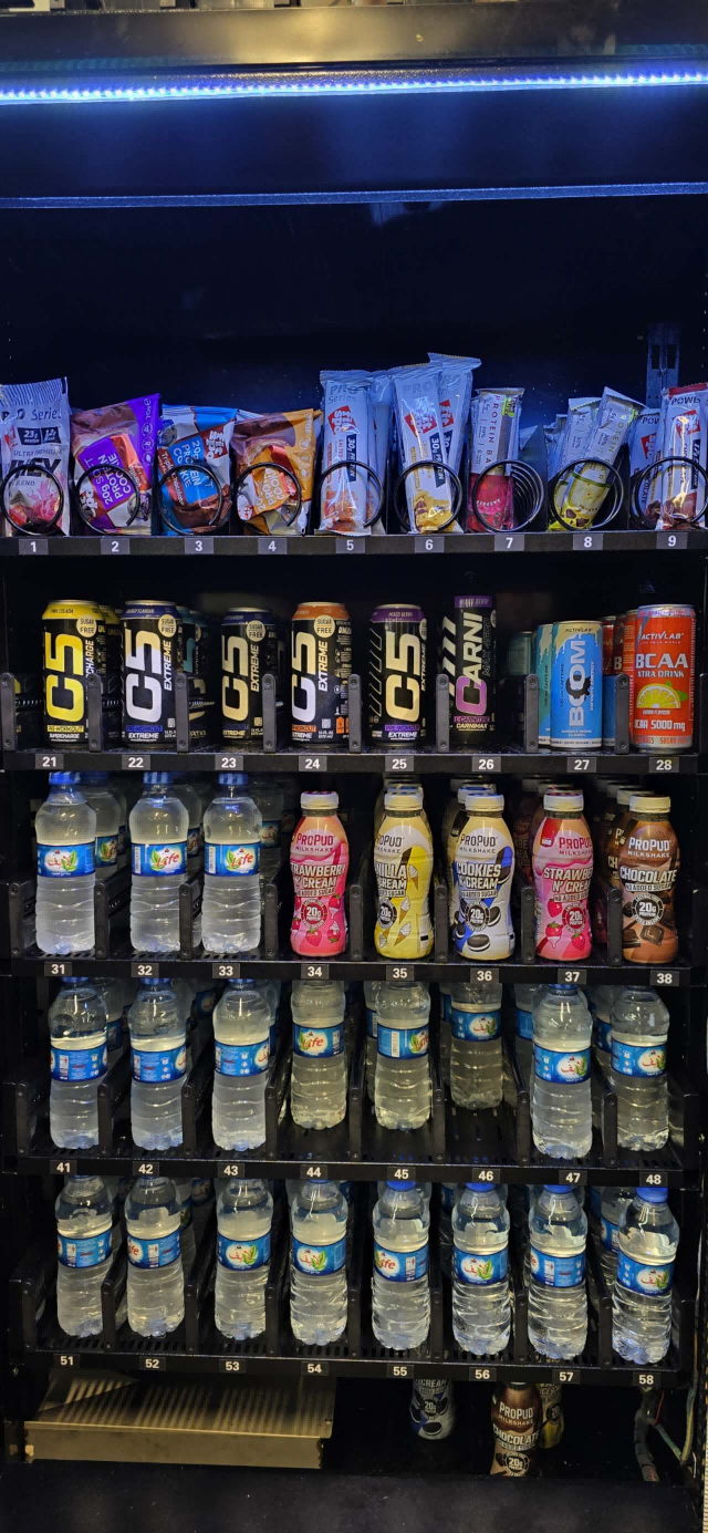 Boost Gym Profits with a Smart Energy Drink Vending Machine