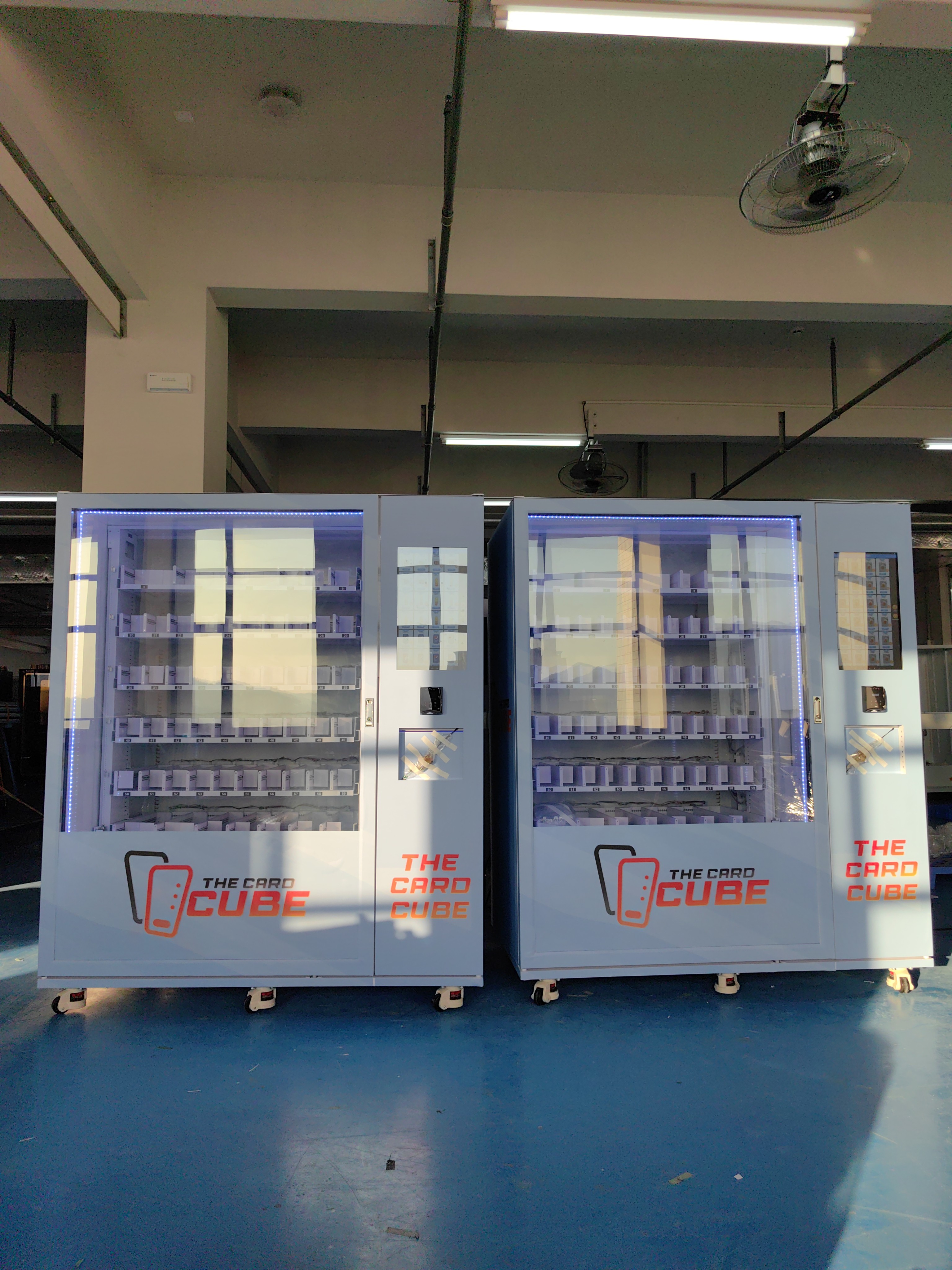Mobile Phone Accessories Vending Machine electronics vending machine case