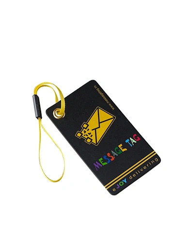 Personal fast and high quality custom Luxury recyclable hangtag embossed UV tags black paper hangtag swing label for clothing