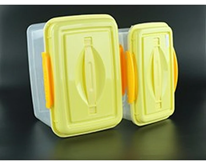 clear plastic storage boxes