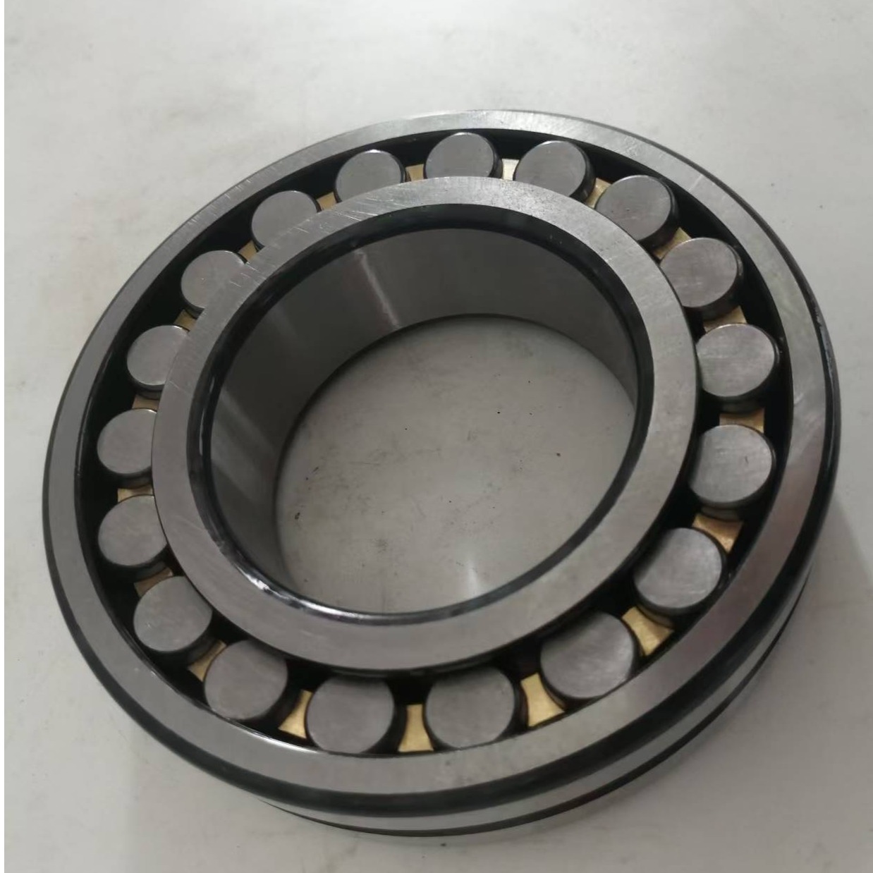 SELF-ALIGNING ROLLER BEARING