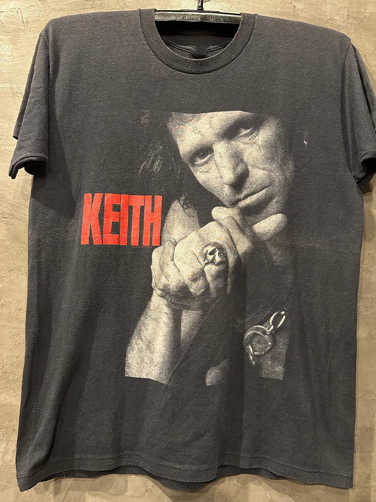 GraphicTee