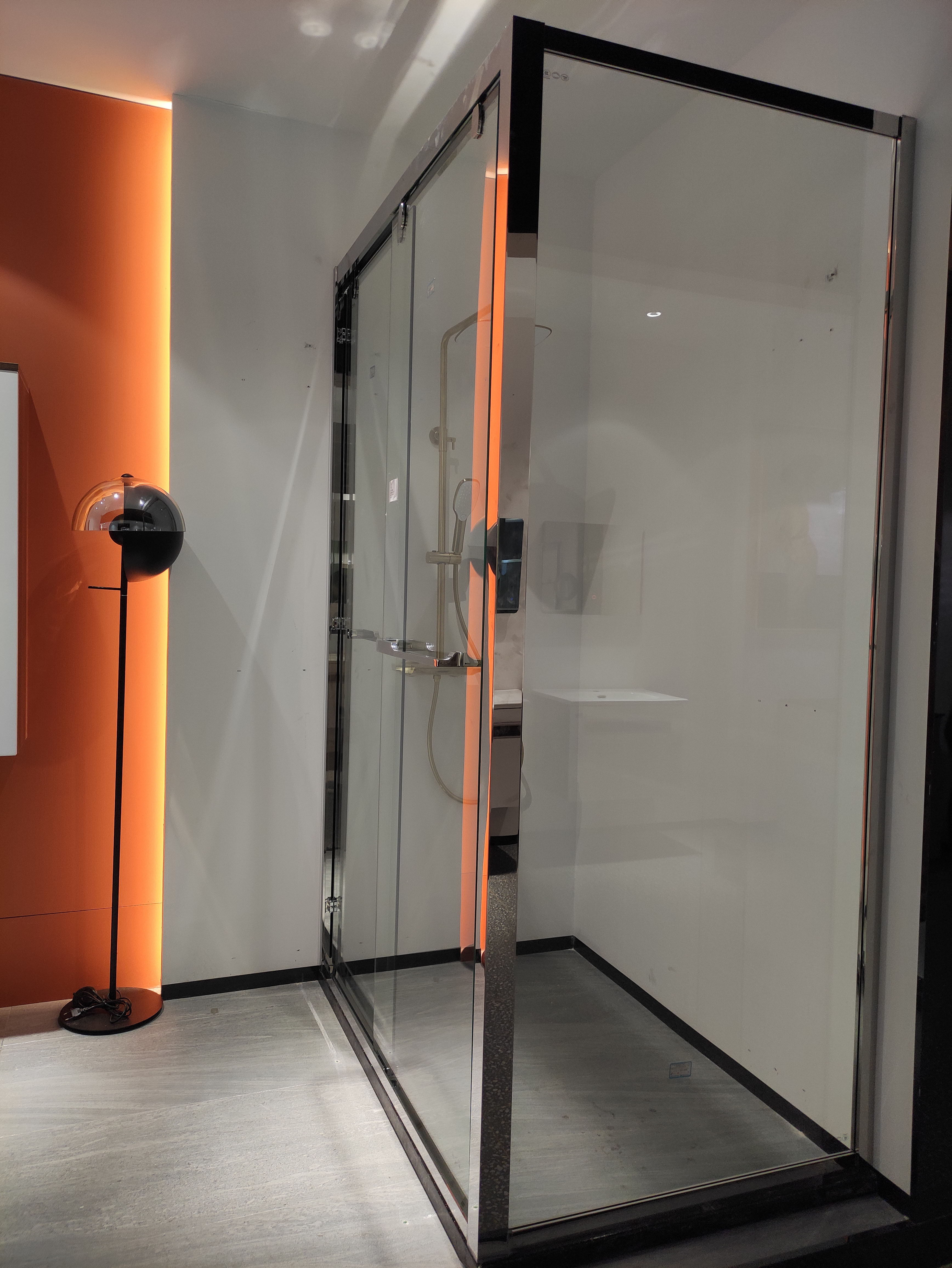 clear glass sliding door shower enclosure