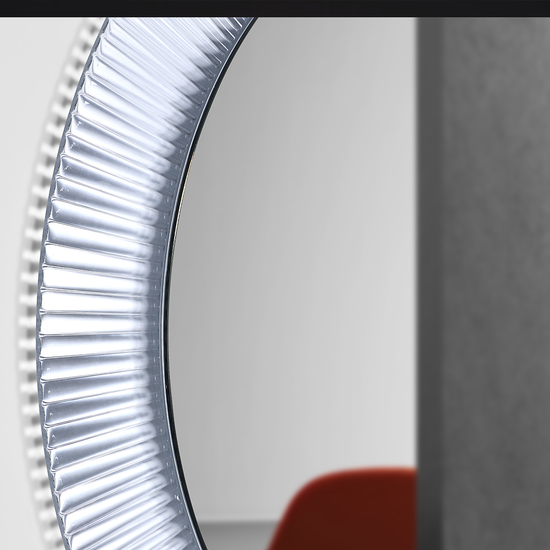 Whether you're updating your bathroom or creating a luxurious retreat, our bathroom LED mirrors are the perfect solution. Experience the fusion of fashion and practicality with our LED Smart Mirror, and transform your daily routine into a luxurious experience. Upgrade your space today!
