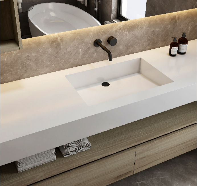 Marble’s natural veining—swirls of white, gray, or even gold—adds a luxurious, classic touch. 