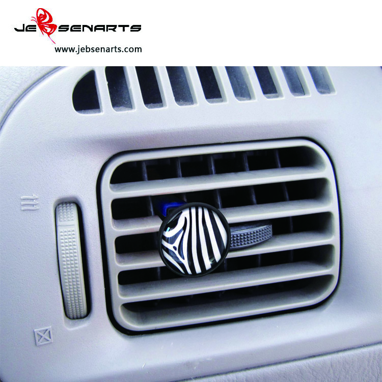 high quality aroma diffuser put in the car