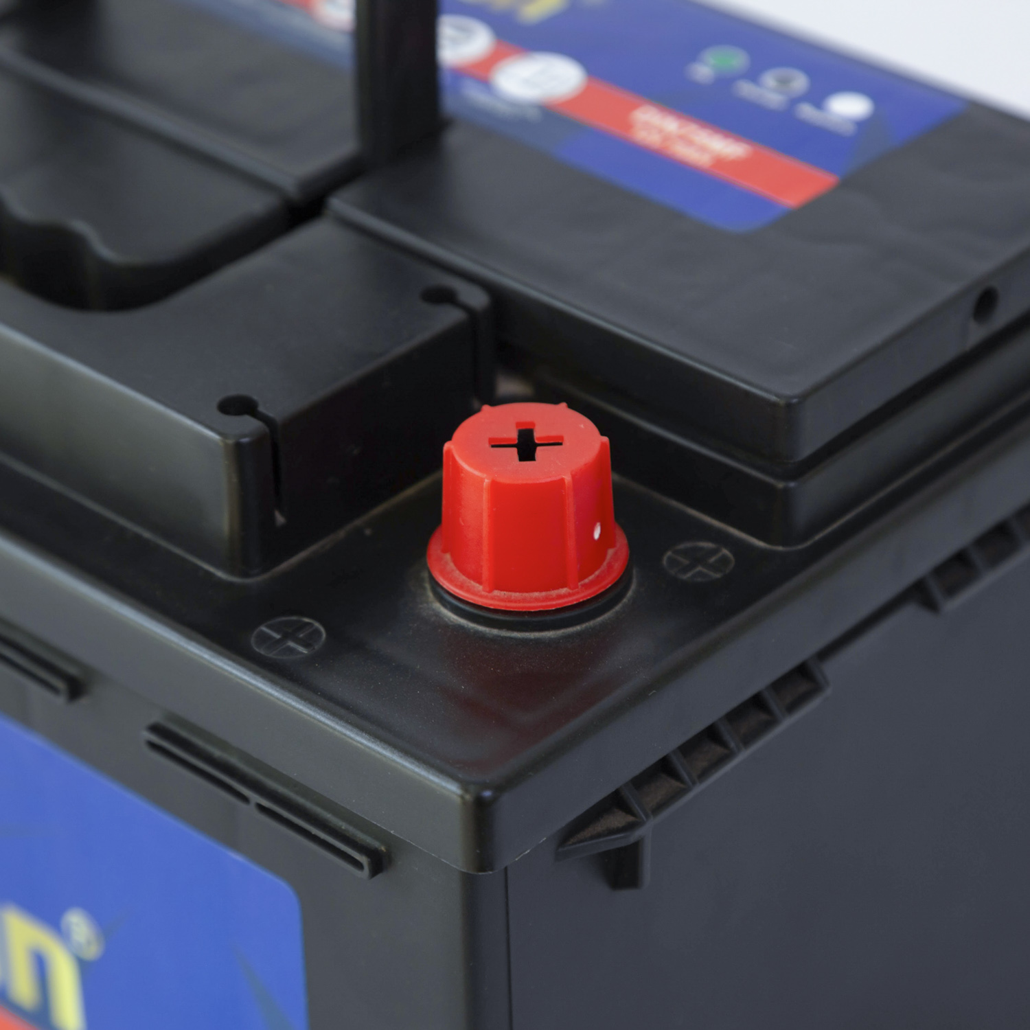 DIN100 12V Car Battery MF lead-acid battery