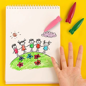 Crayones espaciales con forma de cohete, 12 colores