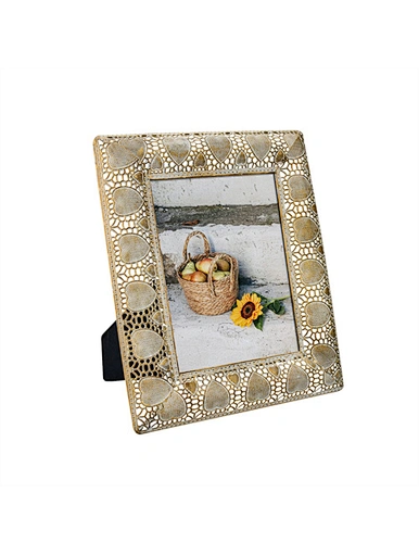 gold picture frame